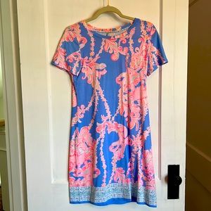 Lilly Pulitzer dress in size small.